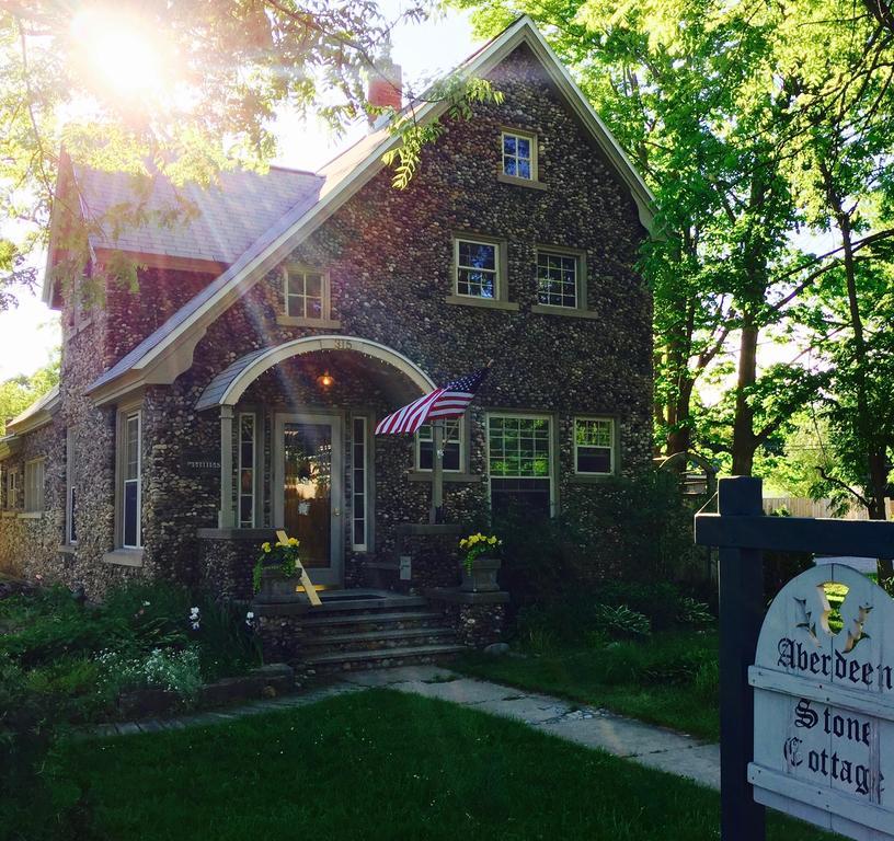 Aberdeen Stone Cottage B&B Traverse City Dış mekan fotoğraf