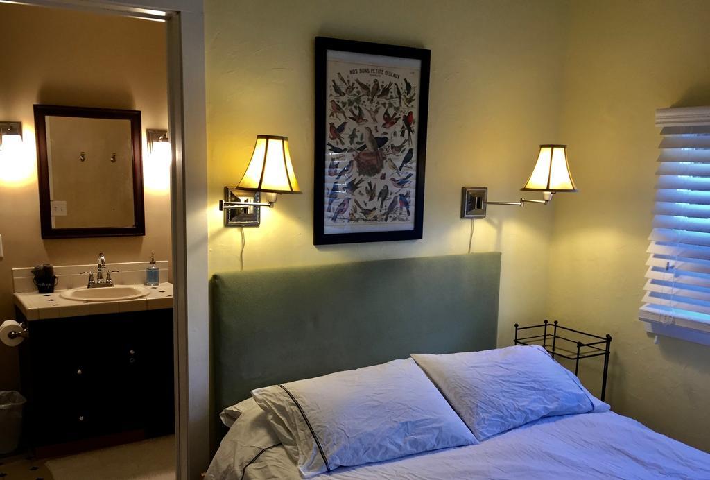 Aberdeen Stone Cottage B&B Traverse City Dış mekan fotoğraf