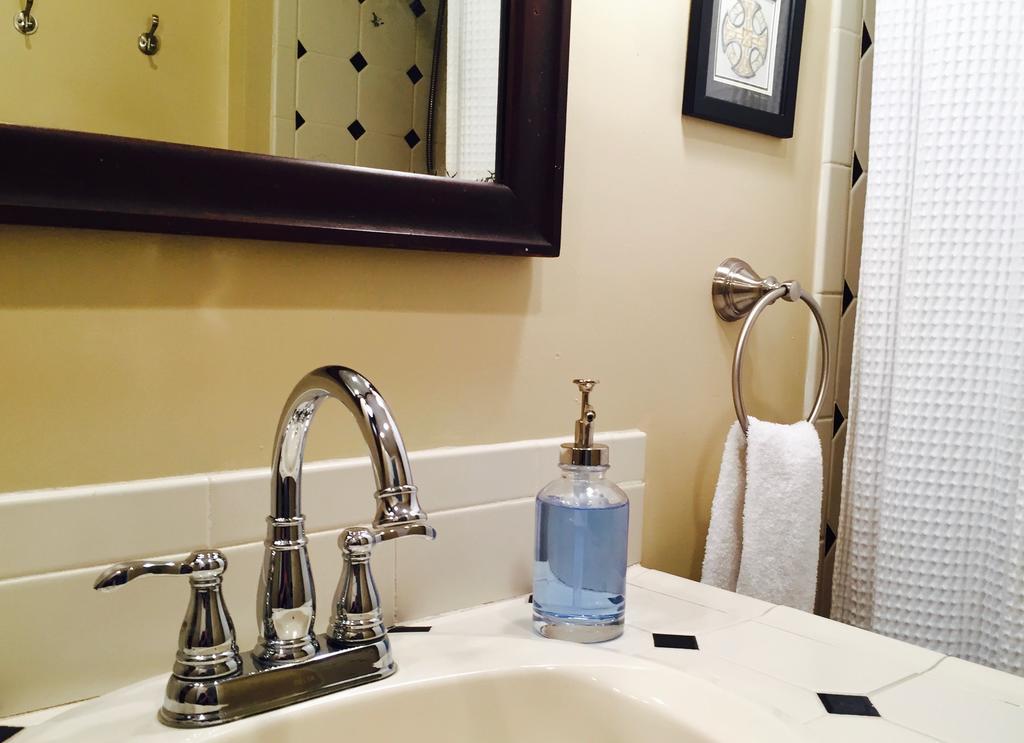 Aberdeen Stone Cottage B&B Traverse City Dış mekan fotoğraf
