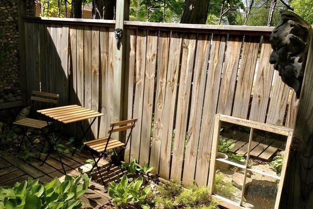 Aberdeen Stone Cottage B&B Traverse City Dış mekan fotoğraf